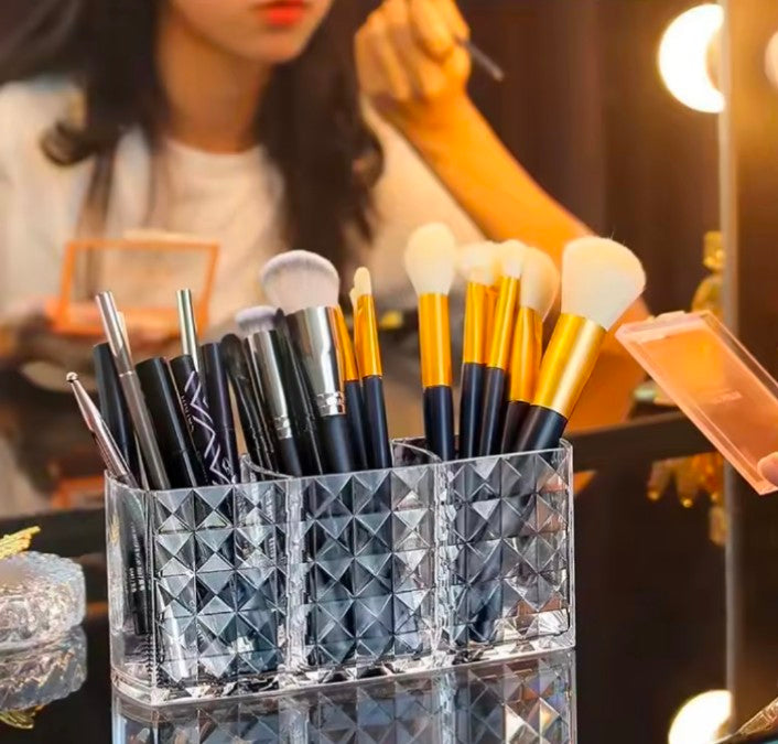 Transparent Acrylic Cosmetic Storage Box Beauty Egg Makeup Brush Holder Desktop Organizer for Eyebrows pencil powder Brush